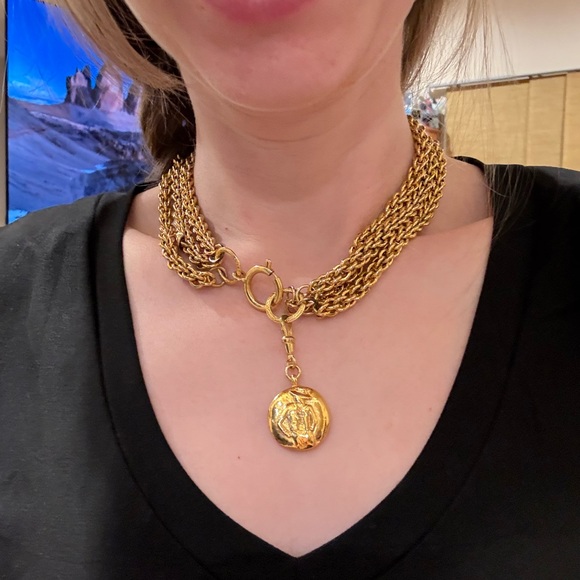 Chanel Vintage 24K Plated Turnlock Necklace.  Late 1970s early 1980s vintage - Picture 10 of 13